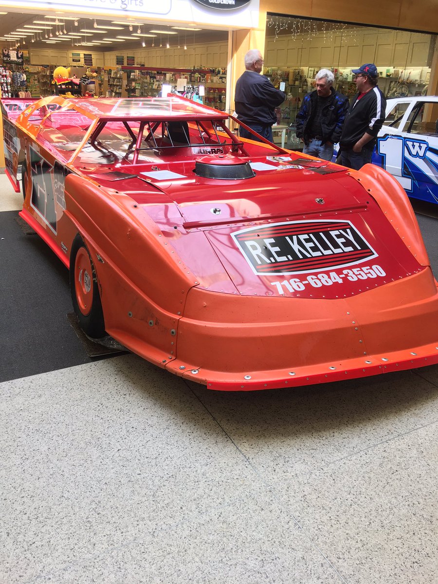 Murray_racing21's tweet photo. Olean Center mall show. Big thanks to RE Kelly,PioneerPropane,Fluidamper, Previty's Auto Wreaking, L&amp;R Roll off, Andrew's Sales and Service. https://t.co/DwimRvGwMH