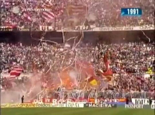 JAlexandre1995's tweet photo. Diabos Vermelhos em 1991
#VintageSLB #UltrasBenfica #DV82 #Ultras #SLB #SLBenfica https://t.co/JBbqQz1sVv