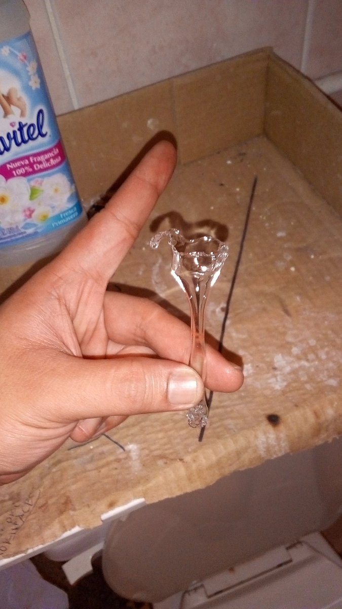 juanpacbaby's tweet photo. I fvcks with glass. Chagi the homemade bong piece #GlassBender https://t.co/qOR0GLQXG4