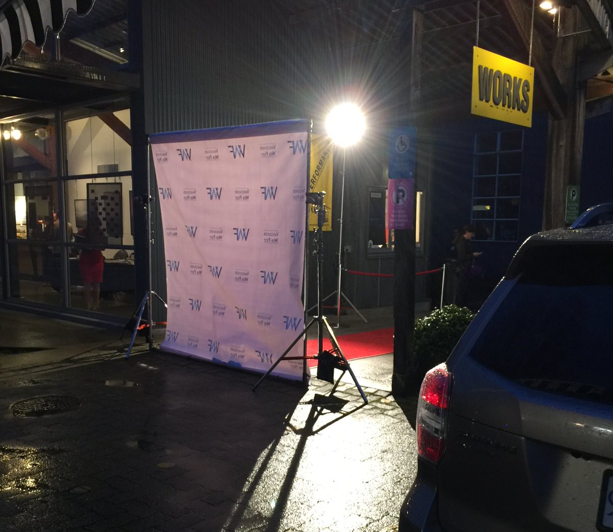 SoldiersOfEarth's tweet photo. We are at #VWF17! So much fun! Calm before the storm. https://t.co/dsw6LKqoYF