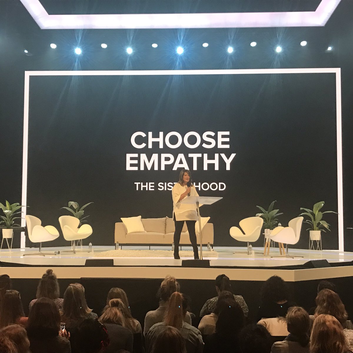 meghitchick's tweet photo. Bring it, Bob #ColourConf https://t.co/auiNpvhyxt