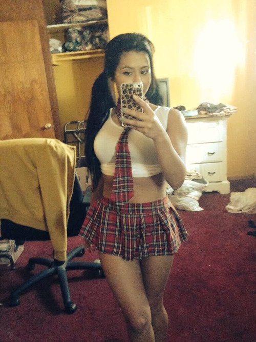 RateMyLiveCams's tweet photo. Visit https://t.co/4tPFyJ4R4W to see her live on cam! https://t.co/RQrJHgZRmw