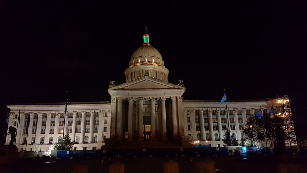 GovMaryFallin's tweet image. The dome is green for #saintpatricksday.  If you drink be sure to call a cab, @Uber/@lyft! Together we can end #DUI! #EnDUI #StPatricksDay