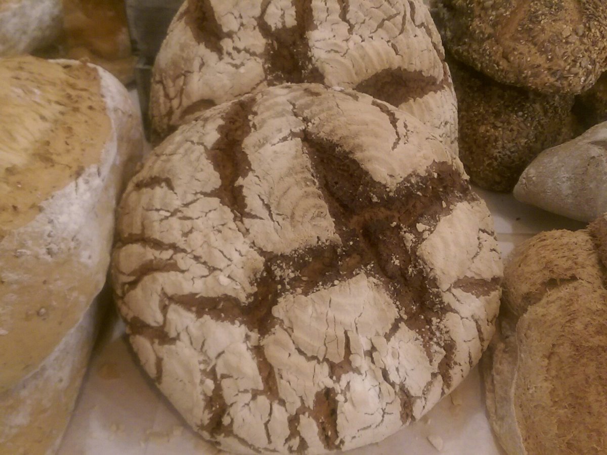 GoDorsetFood's tweet photo. #newstreetbakery#bread#bequick https://t.co/xCu3cztks9