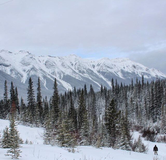 The mountains are calling. Photo by <a href="/alixlinaker/">Alix Linaker</a>. #spraylakes