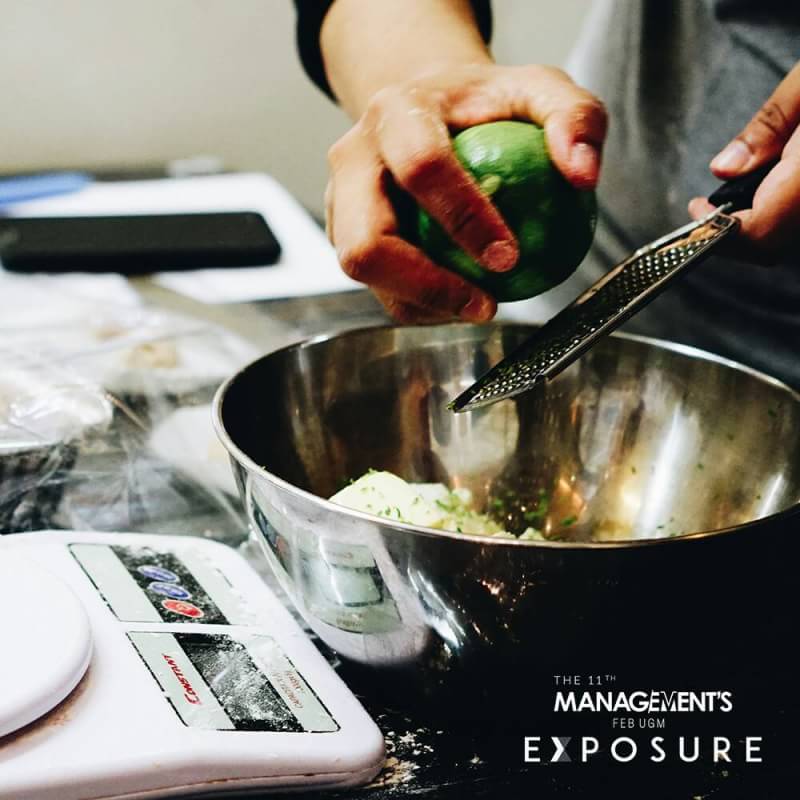 ME_UGM's tweet photo. [EXPOSURE WORKSHOP: Kebun Roti]

The second workshop by @kebunroti has just finished. The participants were pouring out their enthusiasm. https://t.co/APRuIStbv4