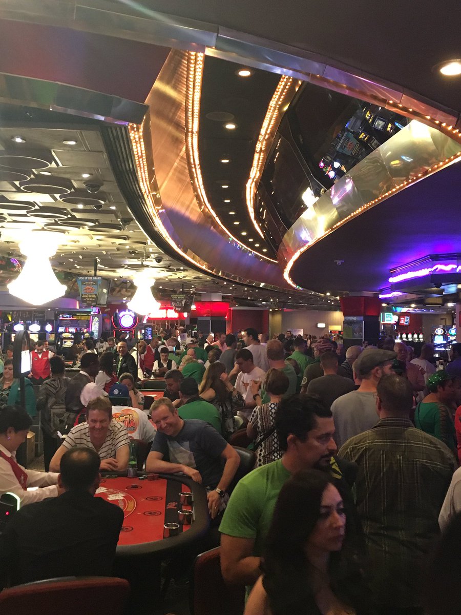 🎲🎰🎲🎰🎲@PlazaLasVegas is rocking