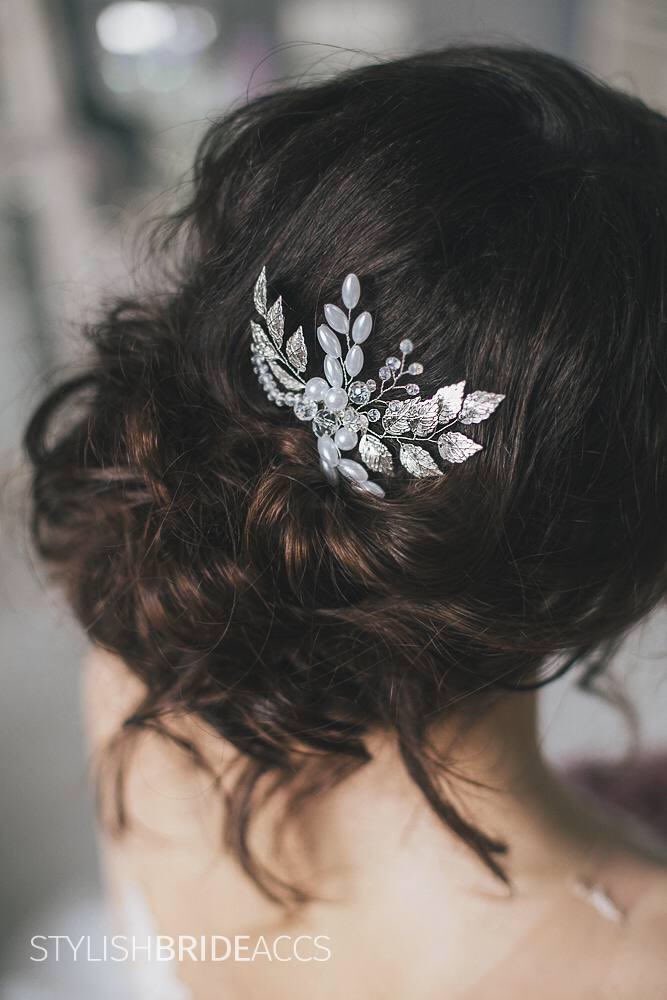 StylishBrideAcc's tweet photo. https://t.co/cuAUa4UEm7 💕 Headpiece from @StylishBrideAcc 💕 #hairvine #comb #tiara #wedding #etsy #hairaccessory #bride2be #weddingday #love https://t.co/RiIE4Js2vs
