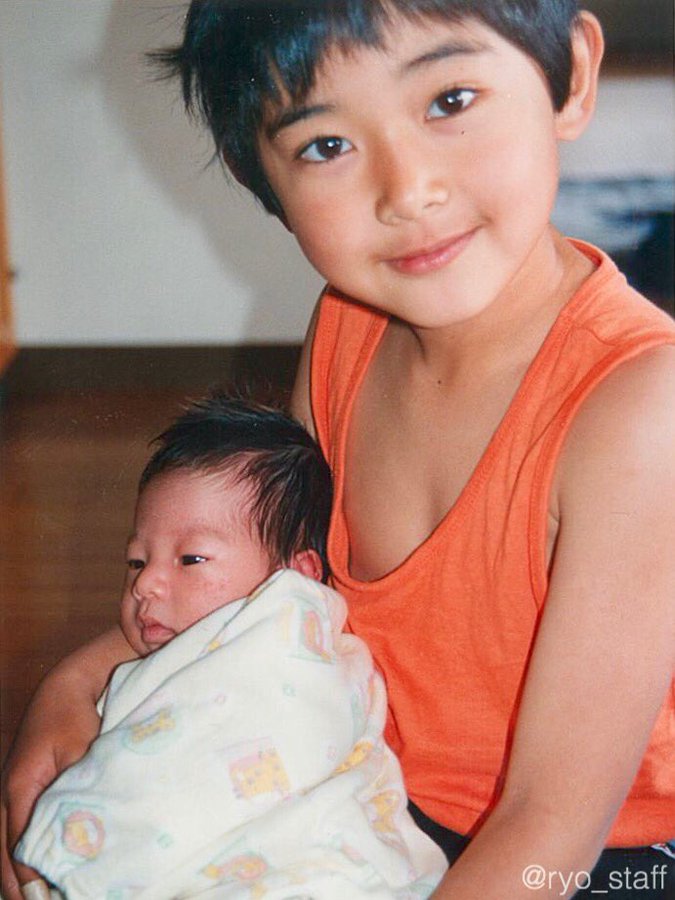 癒し 幼少期の写真が天使すぎる芸能人ランキング １位は双子のあの人 メディアニュース