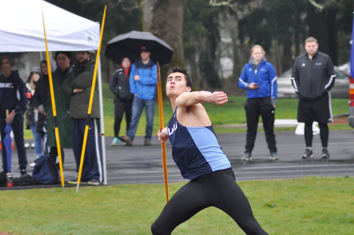 WWUAthletics's tweet photo. Great πΈ of Alex Barry winning the javelin competition today at the Lewis & Clark Spring Break Meet. @wwutfxc
#ThrowViks https://t.co/ySBuBsdgc2
