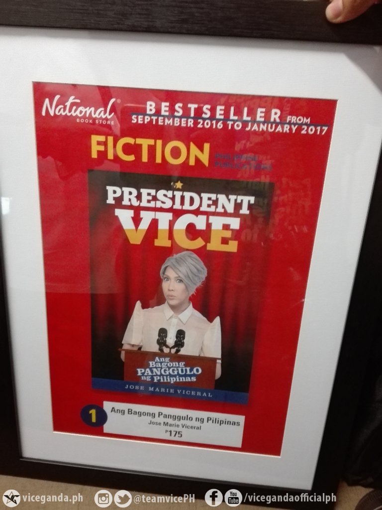 teamvicePH's tweet photo. Certified Bestseller ang 'President Vice' book! Thank you so much Kapamilya! #ShowtimeMarSoFun https://t.co/P8Ap9tHrJx