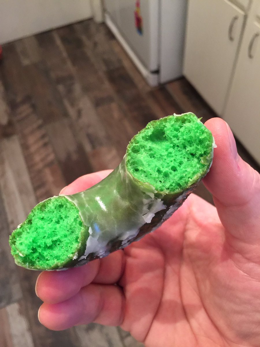 arcticninjapaul's tweet photo. Had to get a #greendonut from @krispykreme for #StPatricksDay It was the right thing to do. For Luck n'stuff. https://t.co/3KL1WYm1iM