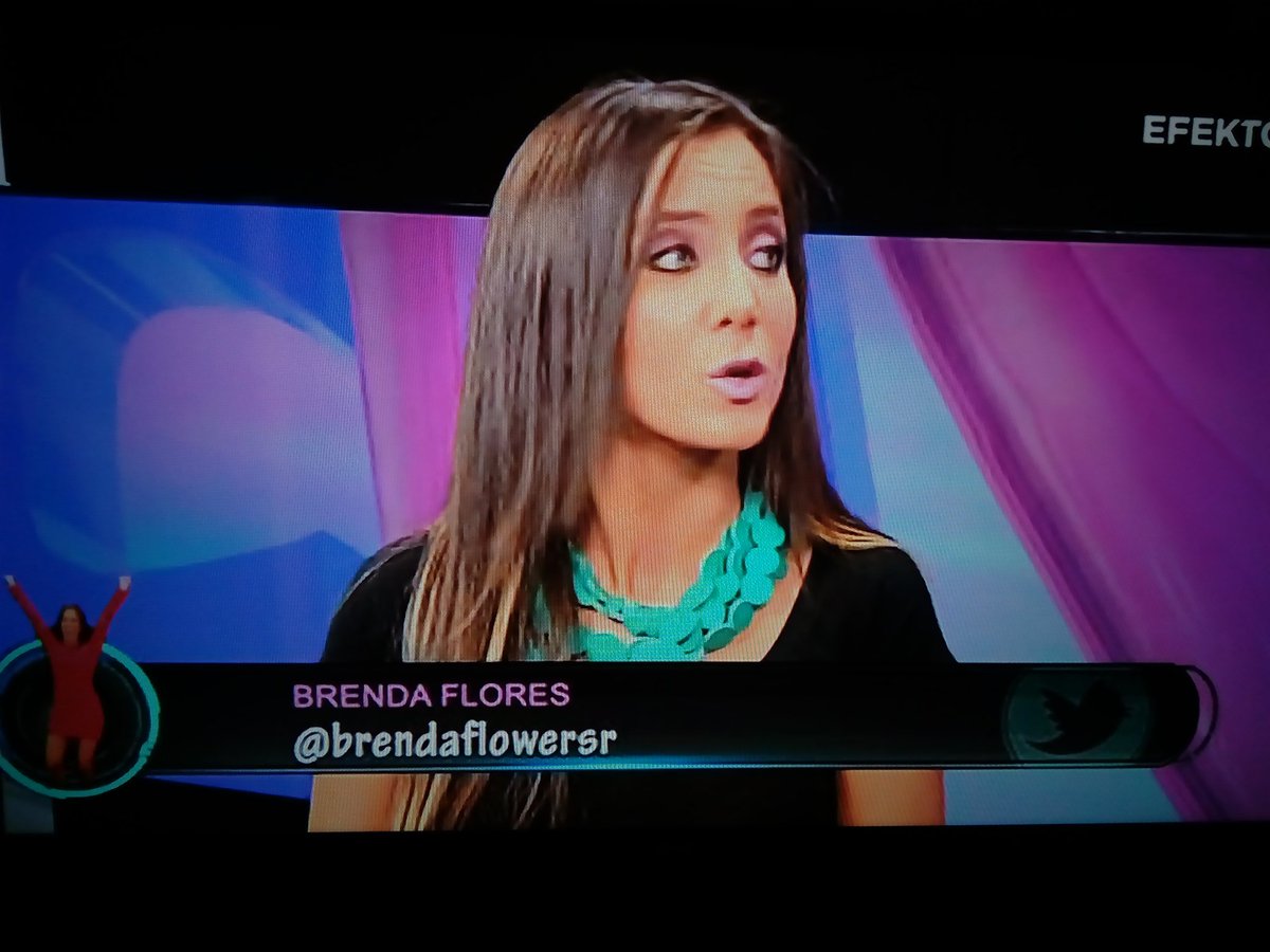 DiegoFractal88's tweet photo. Te ves hermosa @brendaflowersr me encanta verte en @CanchaAzulYRosa , saludos 😘😊 https://t.co/KeyMYXkpLH