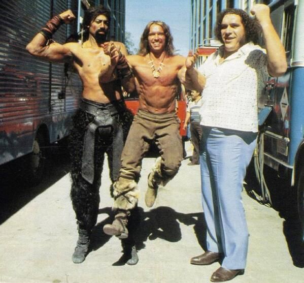 RamoTimo's tweet photo. Nuoren #Arnold'in hippiaika. #70luku. Wilt Chamberlain, Arnold Schwarzenegger, &amp; Andre the Giant. #muscle #fitness #kuntosali #wrange #fast https://t.co/Re9soExKDd
