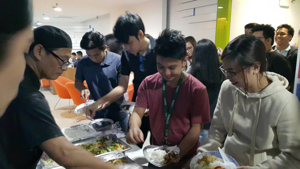 DEVCONPH's tweet photo. Lunch is served! 😆🍴

#DevConPH 
#PythonCodeCamp 
#Lunch https://t.co/ChYm451mck