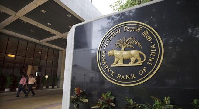kolkata24x7eng's tweet photo. #RBI Will Start Trials of Plastic Rs 10 Notes In 5 Cities
https://t.co/OODwtswIu3 #MainSlider #NewRS10Notes https://t.co/16QZw7v3yI