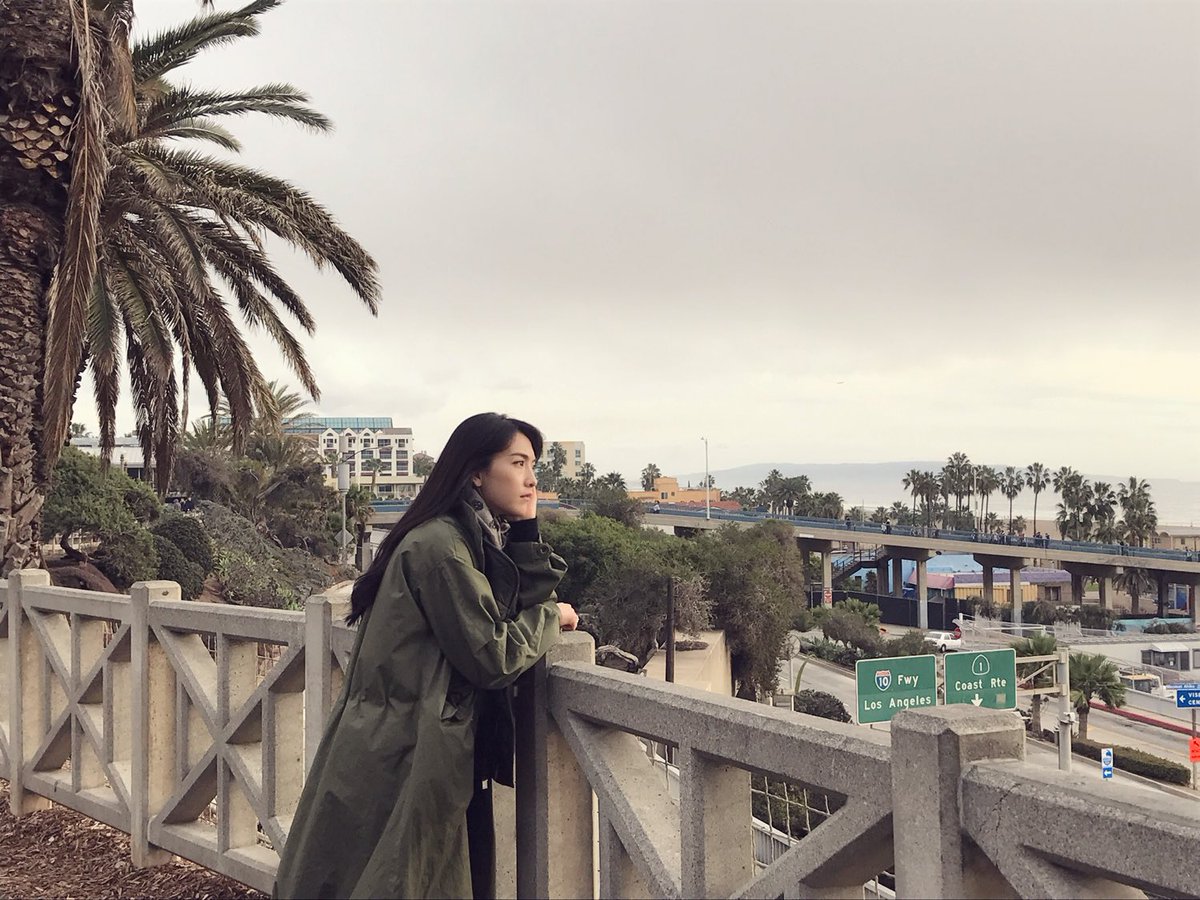 k_jiyoung_'s tweet photo. 3月24日(金)23:25〜「 #アナザースカイ 」に出演します！ロスに行っていたのはこちらのロケでした🎥
日本で活動し始めてからの苦悩、当時のロスでの生活や仕事への思いなど語らせて頂きました。ぜひ見て頂きたいです。https://t.co/agLEeqh2fh
#知英 #JY https://t.co/y9WBT3zQz4