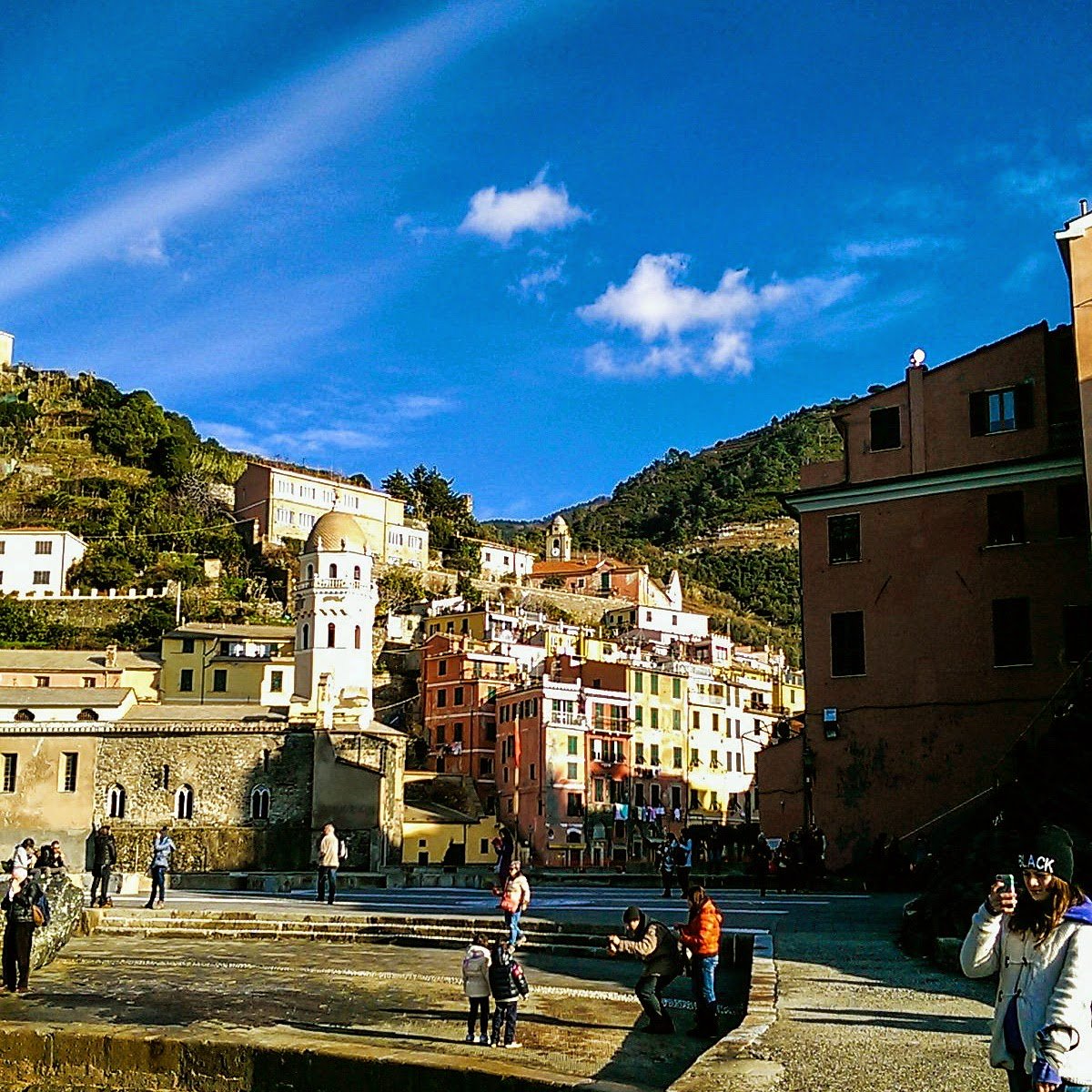 backpackingMY's tweet photo. Okay stop lah jap. Sy sambung later #bpGenoa & #bpCinqueterre . Go makan lunch. Yg dkt matta fair payung sikit gmbr ticket murah. https://t.co/Rs2cgPGzCD