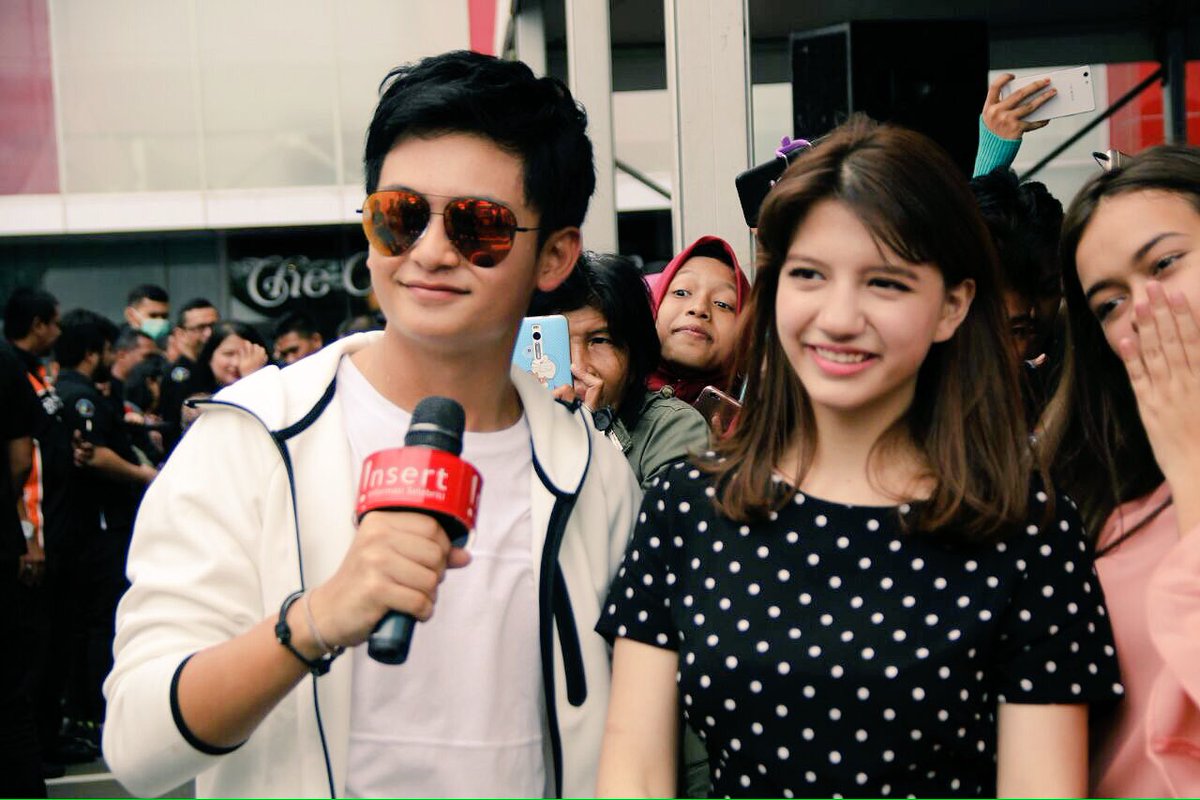 cassandrasleee's tweet photo. Nonton kita #TeamSepatuKacaTransTV Live di Insert Trans TV today!!! @RandyMartin98 @anggaaldi_16 @rbccaklppr @TRANSTV_CORP @official_mde https://t.co/2ZcvsoxTSi