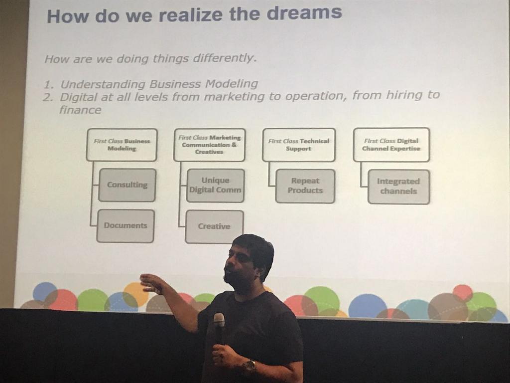meabhi's tweet photo. @AjiTechShu speaking on why @TechShu exists #TechShutalks #shu #CustomerSuccess #DigitalMarketing https://t.co/wu3y4YYcF8