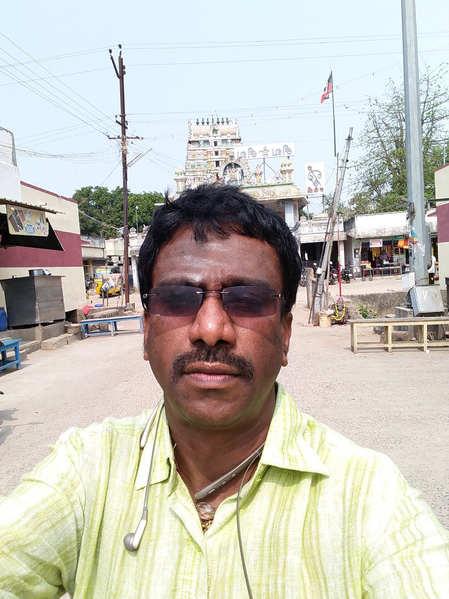 onlynikil's tweet photo. Nice dharshan in #thiruvakkarai #chandramouleeshwarar #vadivambigai #vakrakaliamman Temple #nikkilcinema #news 23 #nikkilsms #cinimininews https://t.co/B1xV3pc7JC
