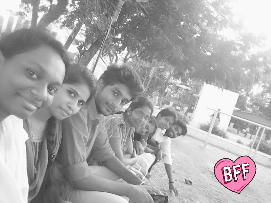 vijay83495877's tweet photo. we are all my one of the #besties seri fun na anu and helina tha so cute frnds ๐ ipdi kevalama avangatha poda sonnanga #solvathellam unmai https://t.co/3VP6Vh4NDB