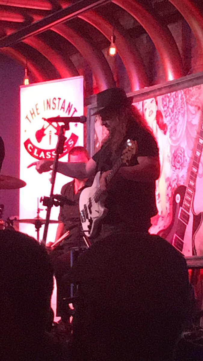 burkholders12's tweet photo. @JonPardi Are you there, Terry? It's me, your older,(pretend)less cool, brother--- #butnotasbadass #phoenix #redsolocup https://t.co/Fc9xZKY6s1