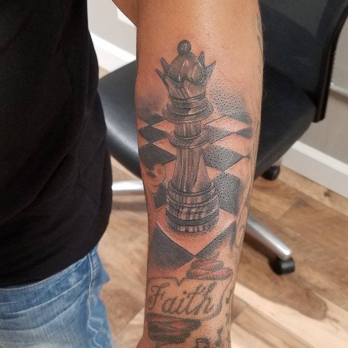 CubixChess's tweet image. Little filler piece done today at @artofthehearttattoos if you...