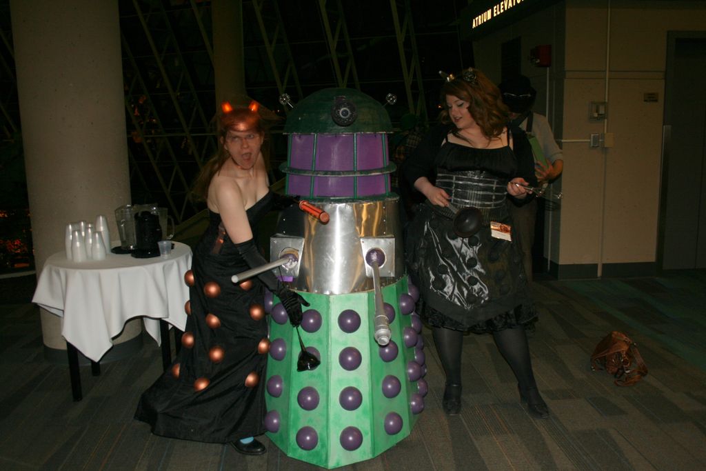 PlayerPatchwork's tweet photo. Our @DalekSkarino joins #TraceTheDoctor #DoctorWho fanfilm booth #652 #WizardWorldCLE this weekend!
We're also doing sci-fi parody skits! https://t.co/utsc6iPq3K