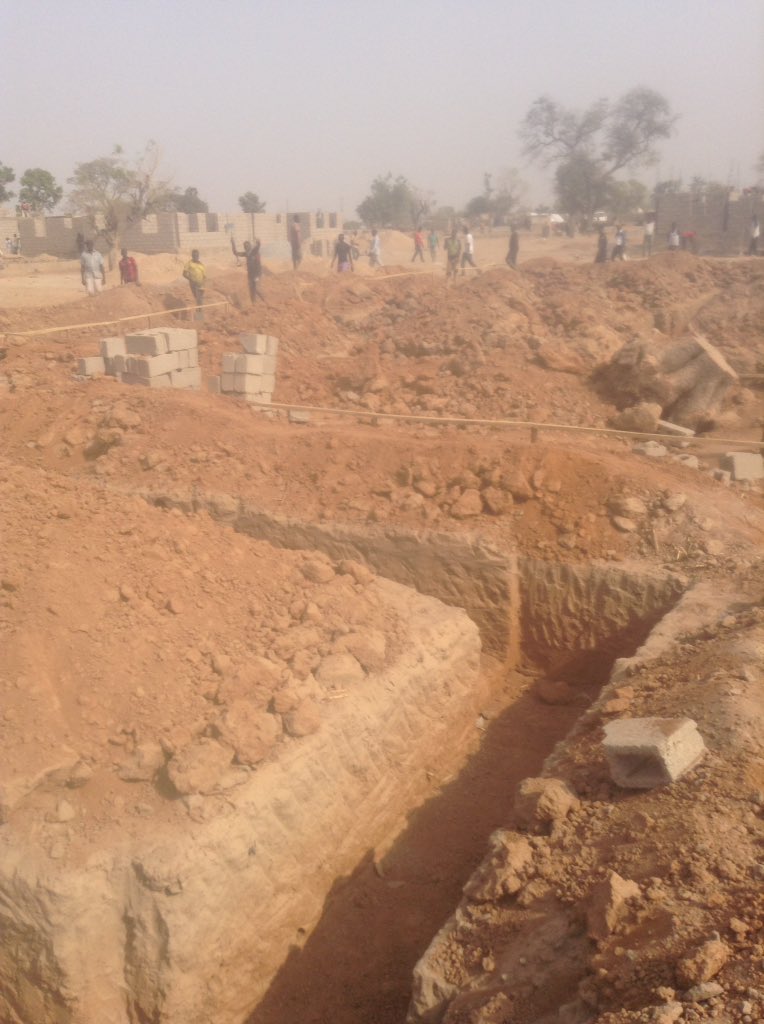 FMWNIG's tweet photo. HM @TundeFashola also inspected the ongoing construction of the 76 housing units in Jalingo, Taraba State #FasholaNETour https://t.co/gBuORjNK2H