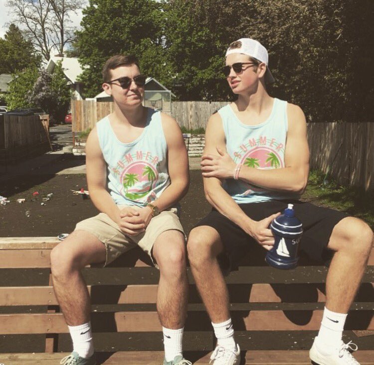 EhlersZach's tweet photo. Happy birthday @ianarthur14 😩 https://t.co/ae0yWsopjF