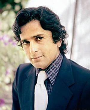 Happy BDay Shashi Kapoor sir ,love this man , effortless actor  