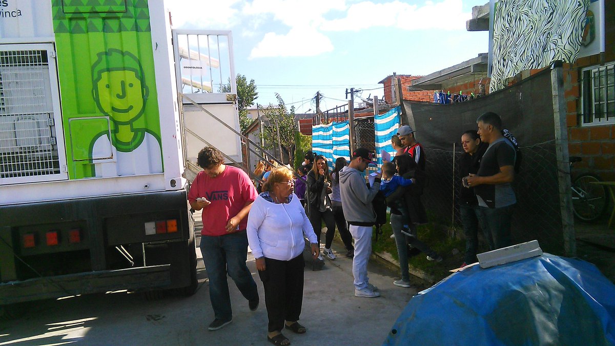 maxialvarezOK's tweet photo. Seguimos garantizando derechos a los vecinos #JornadaSolidaria @avellaneda_hoy @partidofe @enlamiraradio @cacho_alvarez @ https://t.co/DyrCxZre19