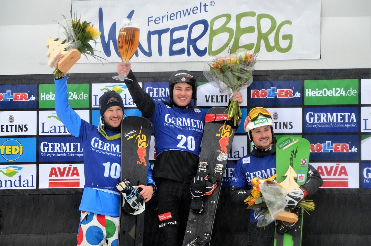 Da ist er, unser Sieger Stefan Baumeister! Jetzt darf gefeiert werden. Morgen um 10.15 Uhr geht es weiter im Teamwettbewerb... <a href="/snowboardwtb/">SnowboardWinterberg</a>