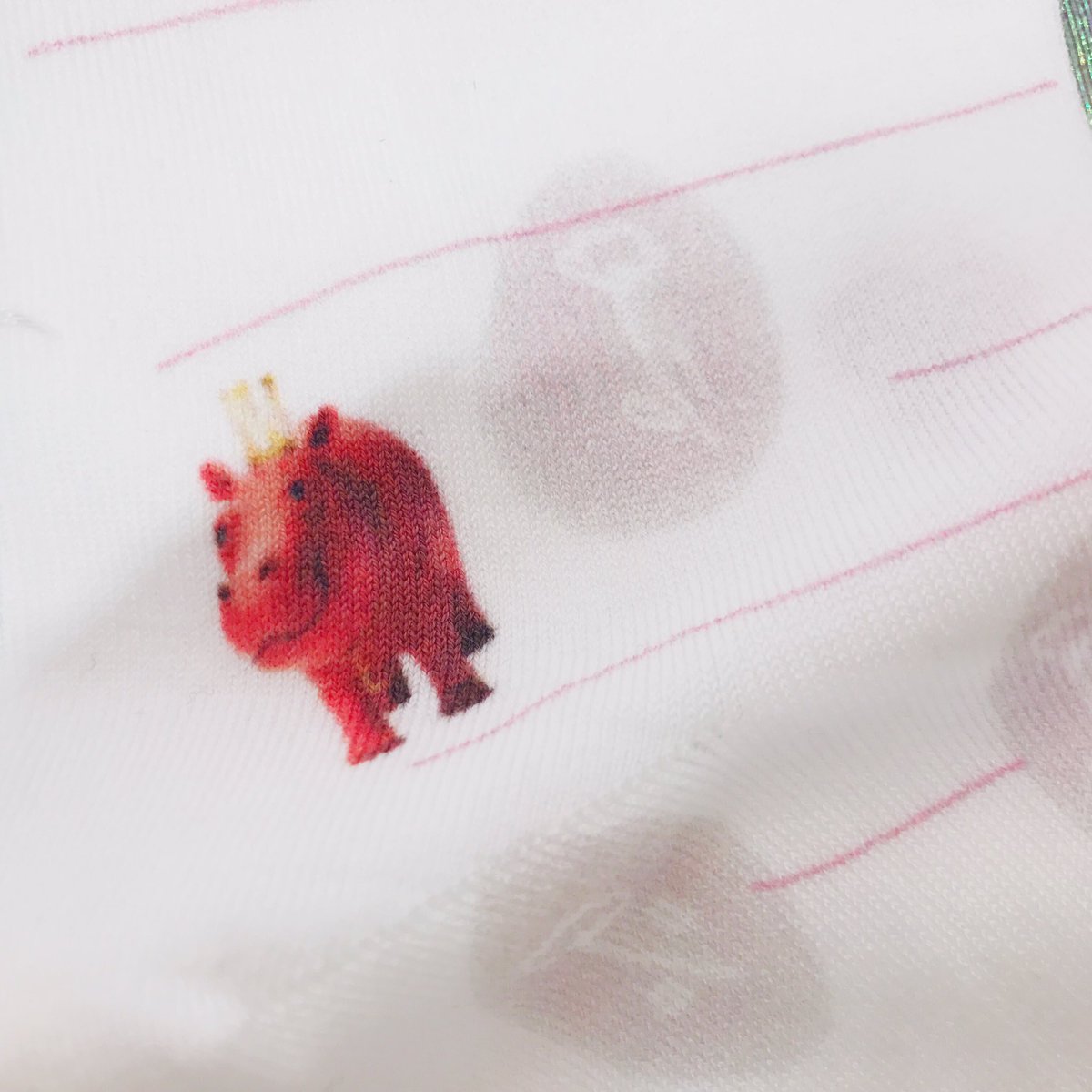 靴下屋 ルクア店 ルクア大阪2周年記念 ルクアーノ 靴下屋 コラボソックスを数量限定販売 大人気につき1種類は売り切れです 白い方も残りわずかでございます ルクアーノちゃんファンの方 そうでない方もぜひ 店頭でご覧ください