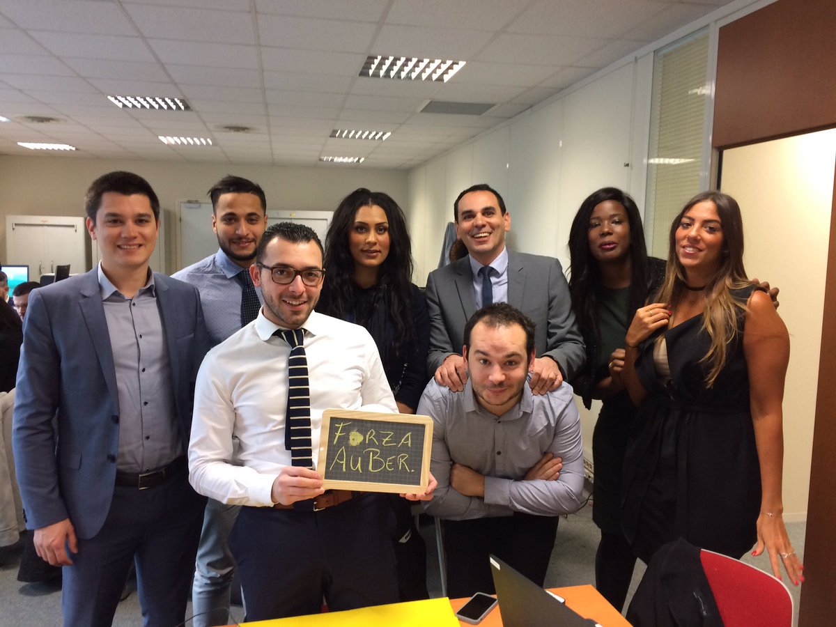 CoudrayXv's tweet photo. Fier des Chargés d'Affaires de Saint Denis pour leur action de conquête par recommandation !!! #BNPParibas #questdays #drridf #DRRP https://t.co/yd6RUxl6yc