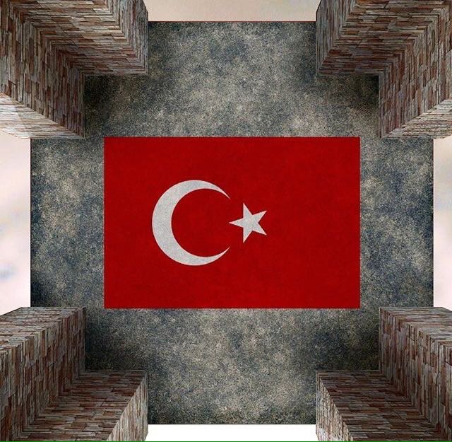 Şehitlerimizin omzunda yükselen Türkiye Cumhuriyeti'nin bize tanıdığı fırsatlar için Atatürk ve tüm silah arkadaşlarına minnettarız#18Mart