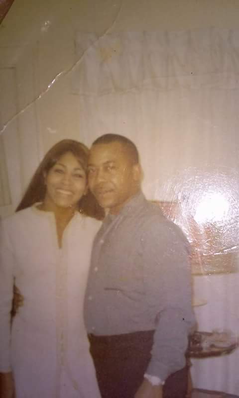 TinaTitansZone's tweet photo. #SendmeBACHSaturday TitanTreat* 👑@LoveTinaTurner here w/her father,Floyd Bullock #TinaTurner #SendBackSaturday #Love https://t.co/KxN7UzYsYb