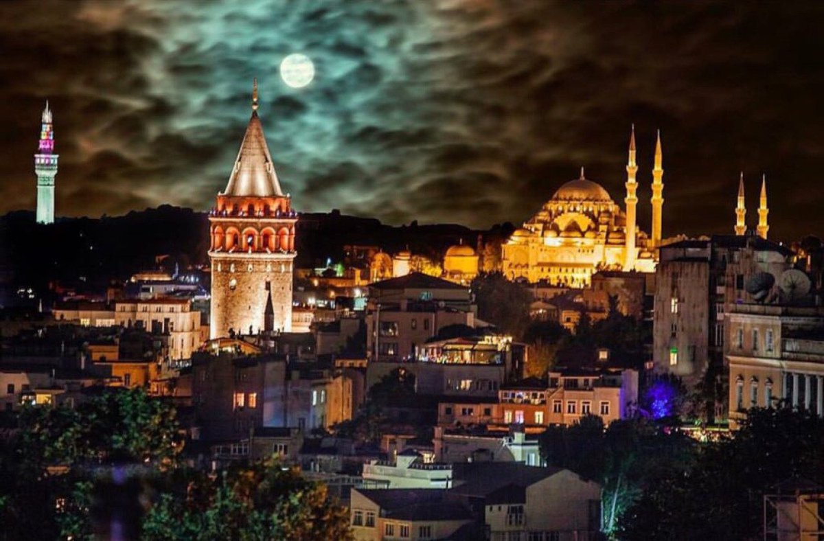 LafTReni's tweet photo. İnsan sevme hissini israf etmemeli. Kim ne kadar sevilmeye layıksa, onu o kadar sevmeli.

- Necip Fazıl Kısakürek https://t.co/xTUiSWlOwG