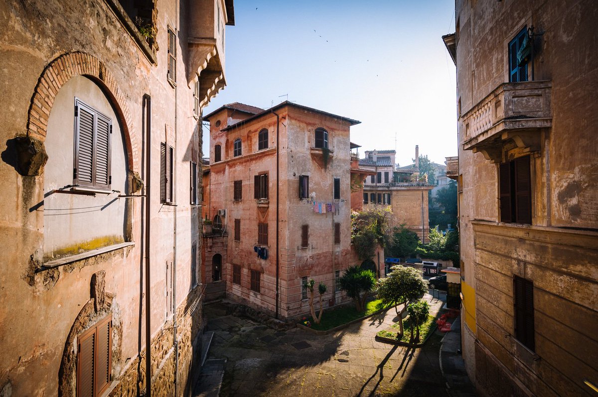 Goldleaf_Italy's tweet photo. #Roma, Lazio. Guardando la luce. 
#vivisensoriale 
#panoramiitaliani
#guardaoltrelavista https://t.co/TaRM9p8qmP