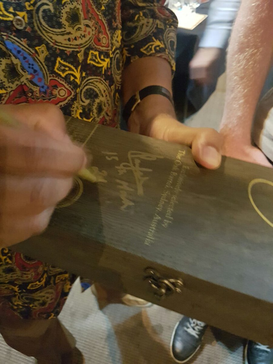 It was a pleasure meeting you all at <a href="/OakBarrelSydney/">The Oak Barrel</a>. Here's a glimpse into that lovely evening: pauljohnwhisky.com/man-behind-bra…
#Throwback #whisky