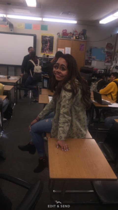 lamarbrown169's tweet photo. @emilerrzzz_  I'm late but happy birthday https://t.co/QJu7Ao8d2I