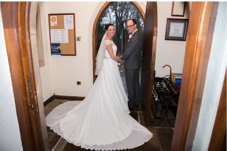 SusanCraigBride's tweet photo. We love to get pictures of our brides on their wedding day, thank you Alex for sharing with us. You look fabulous xx https://t.co/d4COiNEpiY