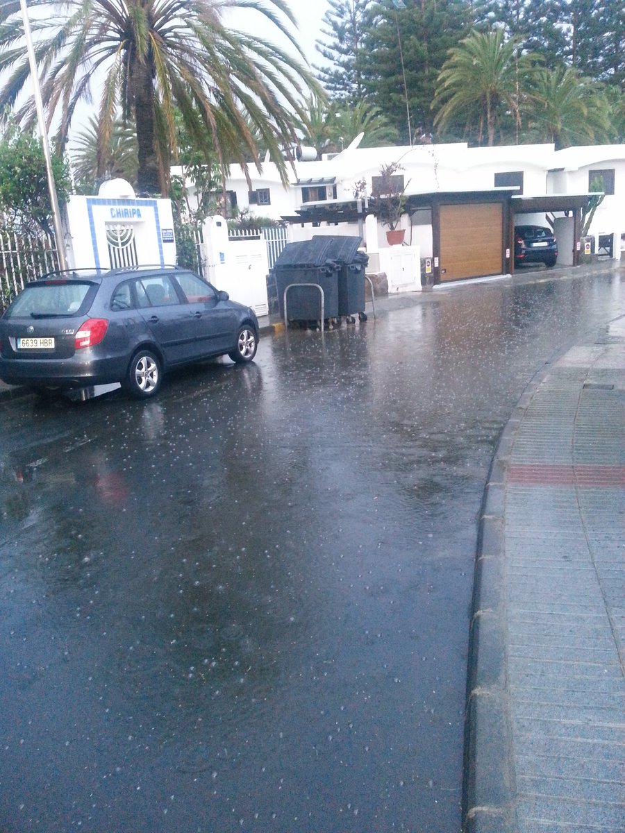 _PacoBrito_'s tweet photo. #Lluvias #FMACANARIAS @MeteoRTVC @meteogc @AEMET_Canarias @112canarias @ElTiempoes @AytoSBT #GranCanaria #Maspalomas https://t.co/FZzTjdhyN0