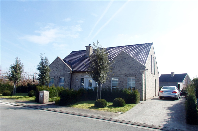 PRACHTIG GERENOVEERDE VILLA met 4 SLK! - 318.000? - Solleveld 67, 9500 GERAARDSBERGEN - VOOR  immobeguin.be/nl/component/p…