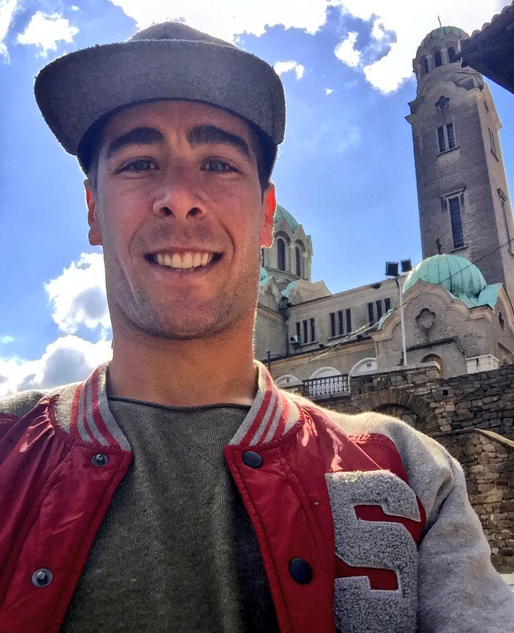 vrmtri86's tweet photo. #GoodMorning ¡Buen Fin de Semana a tod@s! #Selfie #Cathedral #Tsarevets #Medieval #Fortaleza #Antiqua #Smile #Yantra #Trapezitsa #Dervent https://t.co/DraXNMx5vF
