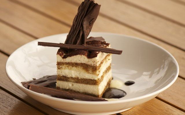 EssentialFoodTr's tweet image. Tiramisu casero. Un buen postre para un sábado de Fallas. Receta fácil de hacer. ¡La comida es Essential!
facebook.com/dricobr1/photo…