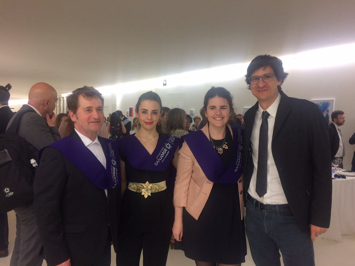 Ayer tuvo lugar la #GraduacionMasteres17 de la <a href="/_usj_/">Universidad San Jorge</a>. Enhorabuena a todo los alumnos masterizados, y en especial a los de #MasterAF_USJ!!!