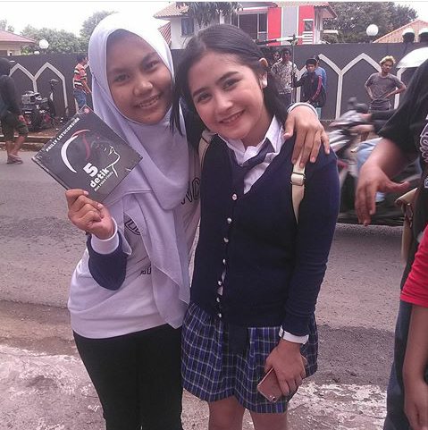 nurul28okt's tweet photo. Piyi with fans today https://t.co/ScxRMjzKtQ