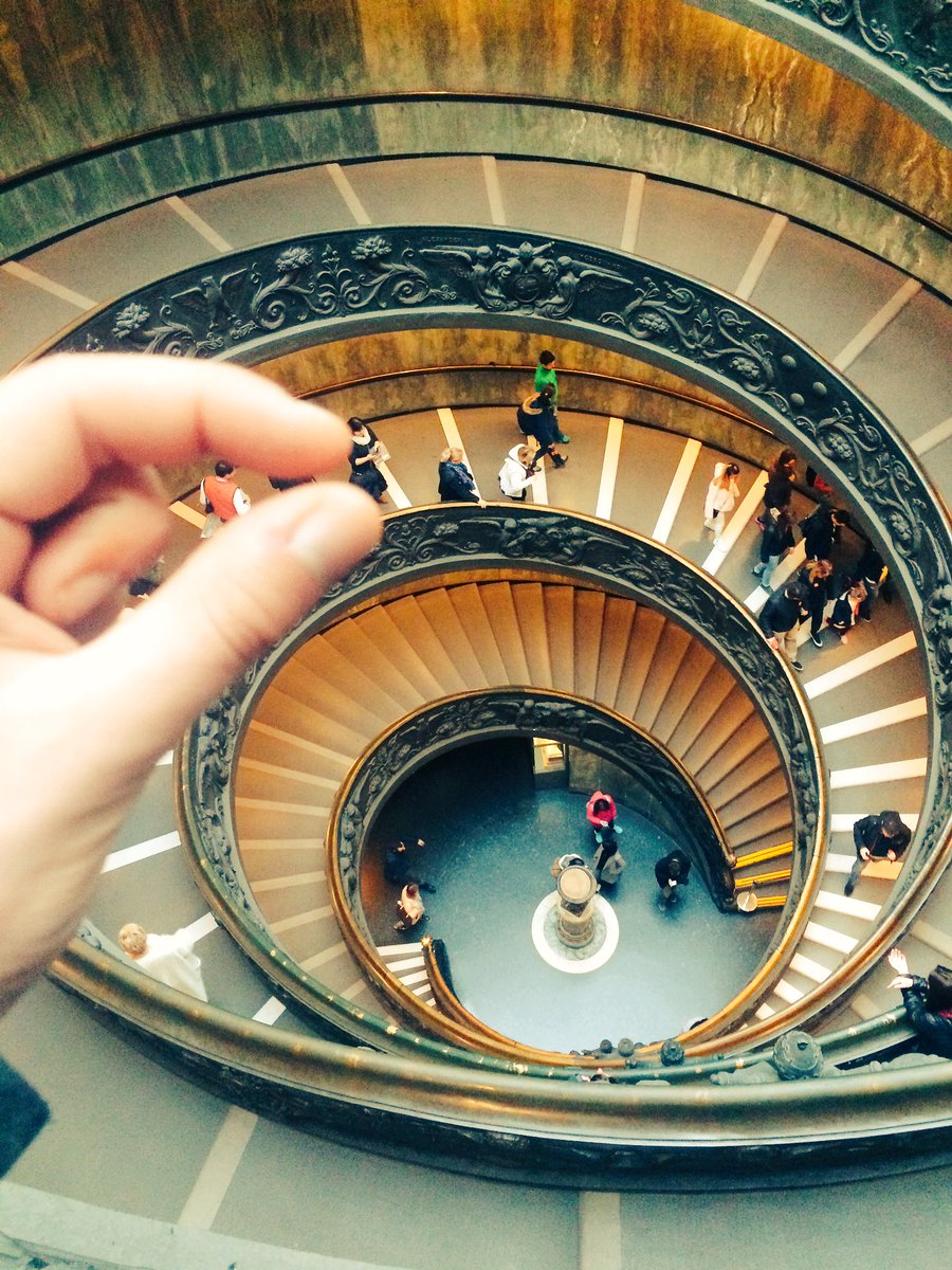 architecturome's tweet photo. #Roma - La monumentale scala a doppia spirale elicoidale ideata da G. Momo per i #MuseiVaticani inaugurata il 7 dicembre 1932 https://t.co/DCoWf7ovuJ